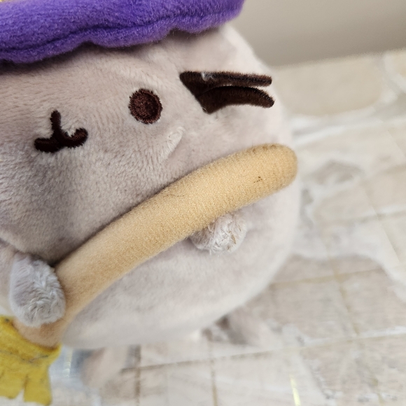 Gund Pusheen Witch With Broom Small Halloween Cat Plush 2017 - Picture 5 of 11